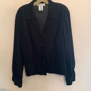 Women’s Blazer/SHacket from Jessica Howard.